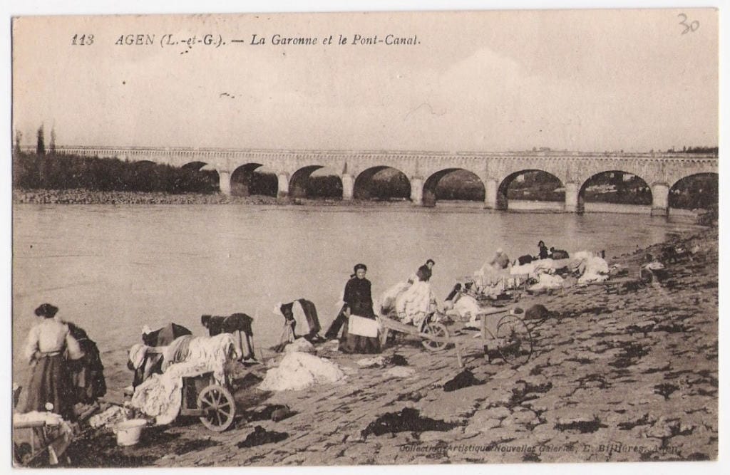 Agen – The Garonne River and its Aqueduct